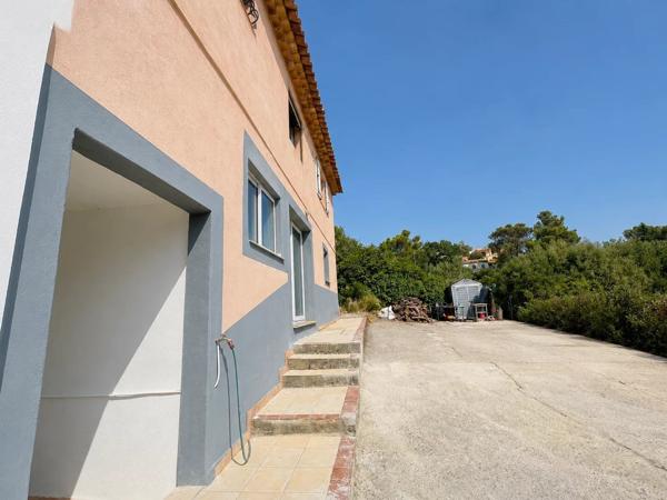 Vente                                                      Appartement
                        
                                         82 m2                     à Le Luc