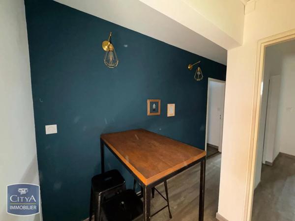 Appartement à louer 2 pièces 44.9m² Saint-Denis (97490)