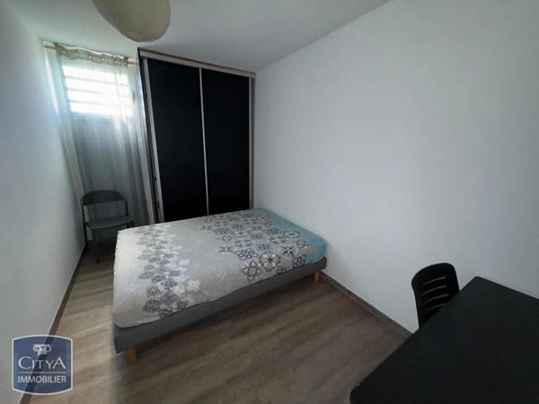 Appartement à louer 2 pièces 44.9m² Saint-Denis (97490)