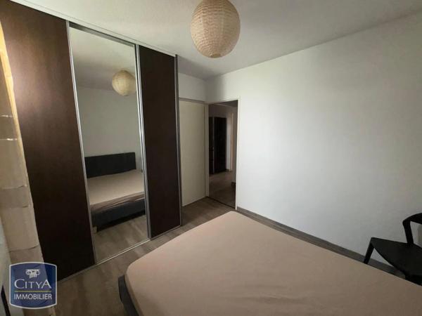 Appartement à louer 2 pièces 44.9m² Saint-Denis (97490)