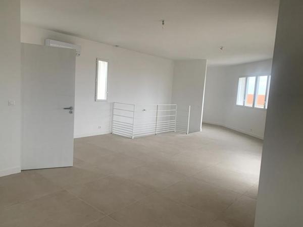 Appartement CARRO 3 pièce(s) 99,93  m2