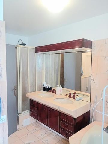 Appartement à NEUILLY-SUR-MARNE, 93330 - 6 pièces 103m²