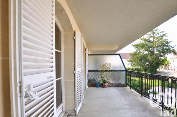 Appartement 2 pièces de 54 m² à Pontoise (95300)