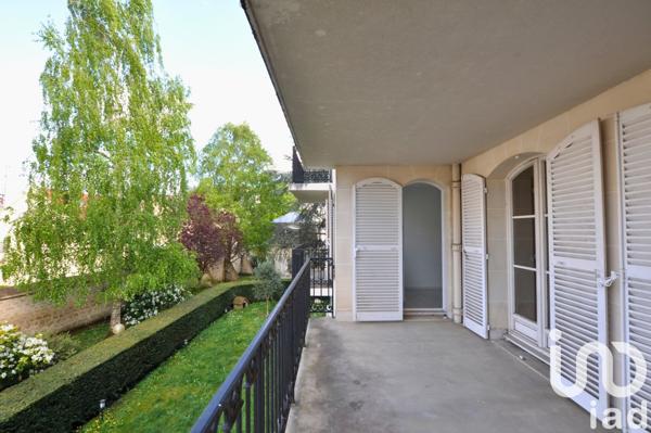 Appartement 2 pièces de 54 m² à Pontoise (95300)