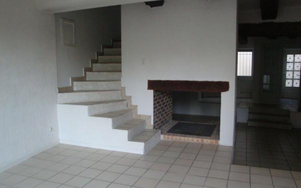 Maison à louer    4 pièces •  Château-l'Évêque