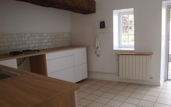 Maison à louer    4 pièces •  Château-l'Évêque