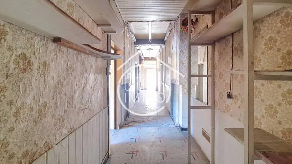 Le Feix : immeuble de rapport avec un extérieur