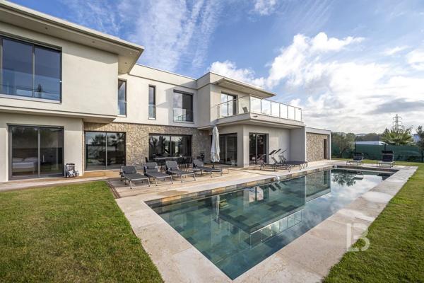 Villa contemporaine à vendre au calme absolu