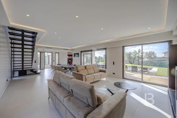 Villa contemporaine à vendre au calme absolu