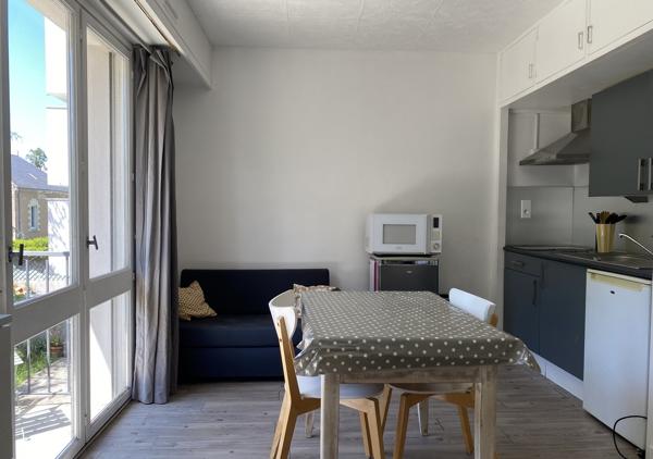 Studio de 21.74 m² avec balcon sur jardin exposé ouest dans une résidence au calme