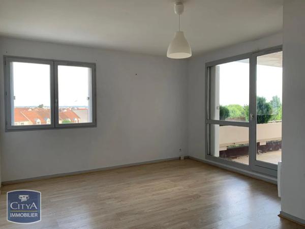 Appartement à louer 4 pièces 78.04m²