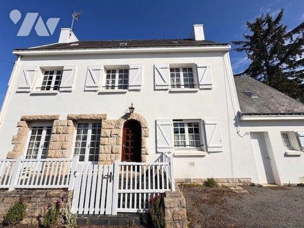 A vendre Maison familiale à MOELAN SUR MER (29)

Située à proximité du bourg, cette maison lu...