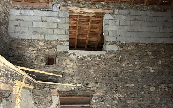 Maison à vendre    3 pièces •  Doizieux