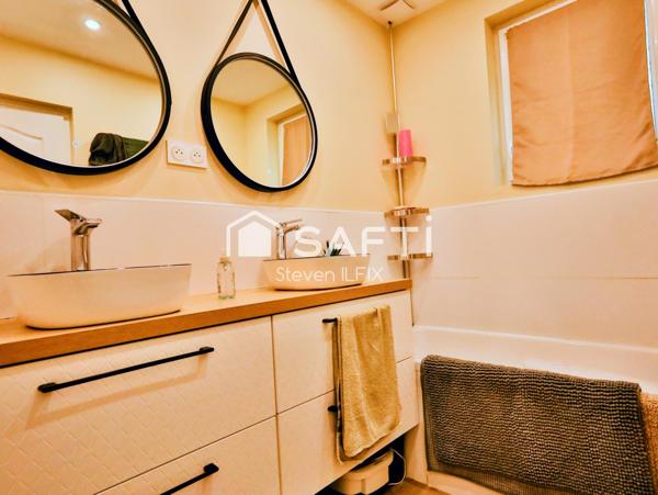 Maison de 207 m², terrain de 1790 m², 5 chambres