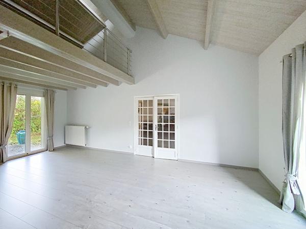 MAISON 180M2 5 CHAMBRES 1800M2 JARDIN TRANSPORTS CALME IMPASSE