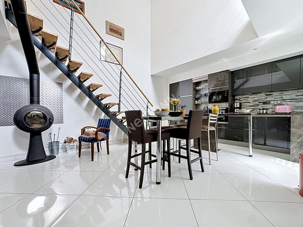 Maison à vendre - esprit loft au coeur du centre historique d'Ancenis