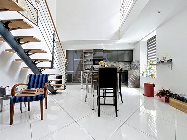 Maison à vendre - esprit loft au coeur du centre historique d'Ancenis
