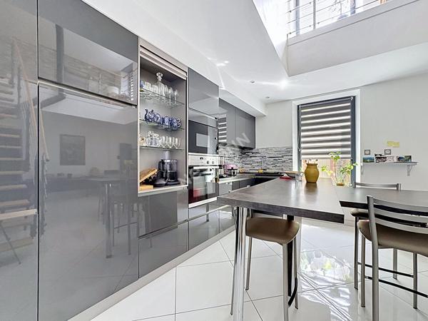 Maison à vendre - esprit loft au coeur du centre historique d'Ancenis
