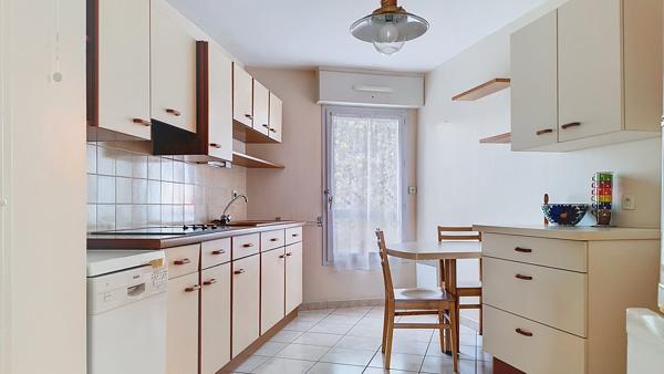 Appartement 3 pièces à vendre aux Sables d'Olonne ascenseur  terrasse à 500 mètres d'Arago