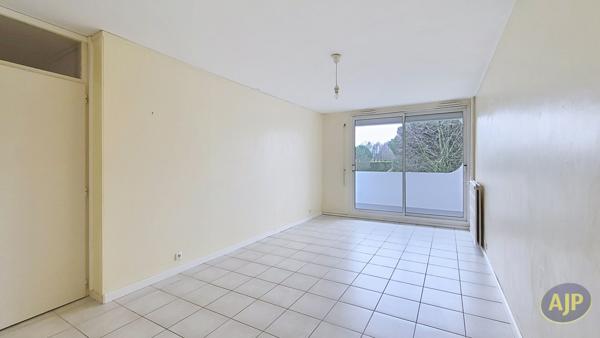 Location appartement La Roche Sur Yon : 650 € - AJP Immobilier La Roche-sur-Yon