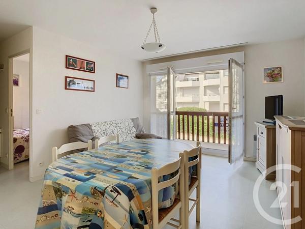 Appartement F2 à vendre  2 pièces - 35,42 m 2   ARZON  - 56