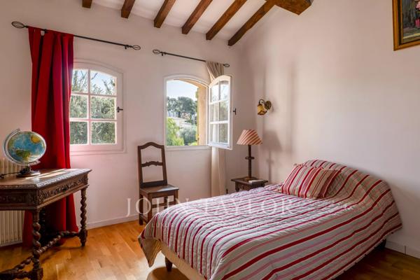 Sanary-sur-Mer – Maison familiale avec piscine à quelques pas de la plage de Portissol