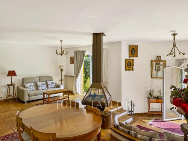 Sanary-sur-Mer – Maison familiale avec piscine à quelques pas de la plage de Portissol