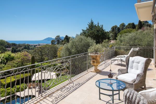 Cannes Californie villa d'exception vue mer panoramique