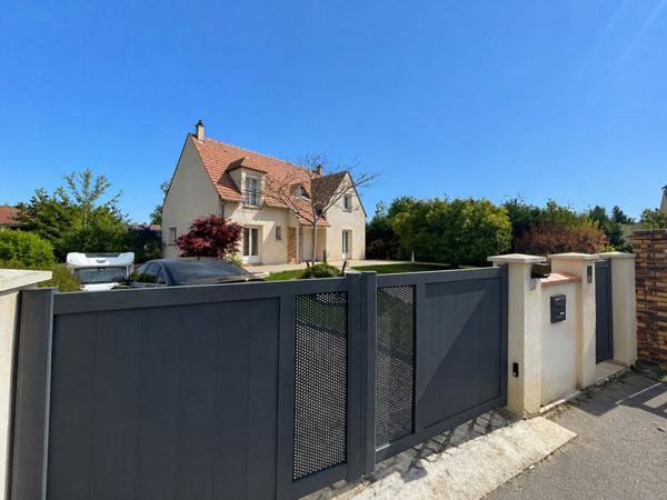 Maison individuelle 153 m² 7 pièces + s/sol total de 81 m² DPE - C