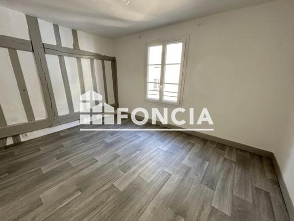 Location Appartement 3 pièces 53.92 m² - 30-32 RUE DES FOSSEES LOUIS VI Rouen 76000