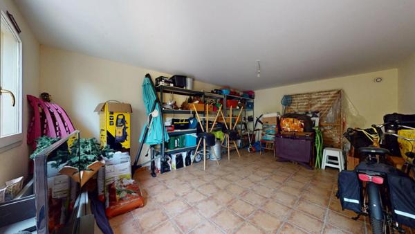 MAISON 4 FACES AVEC TERRASSE - JARDIN - PARKING