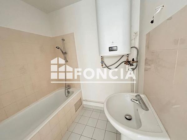 À vendre Studio 27.21 m² - ÉTréchy 91580