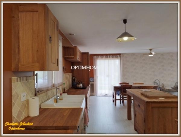 Maison à vendre 5 pièces Proche de LA ROCHE CHALAIS (24)