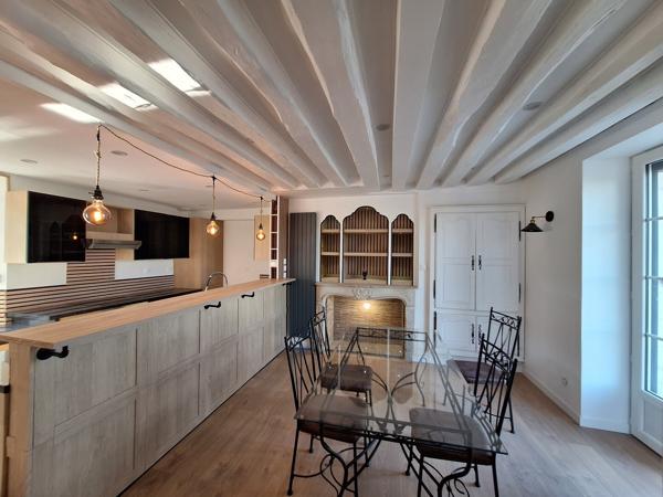 Vue imprenable sur la seine .. Note energétique A 365 000 €