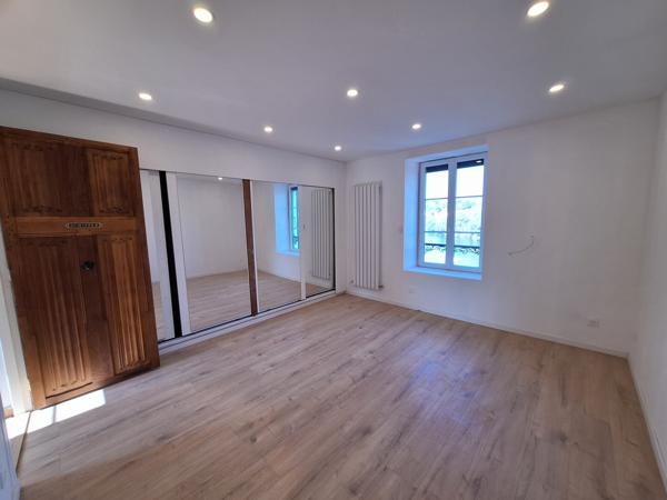 Vue imprenable sur la seine .. Note energétique A 365 000 €