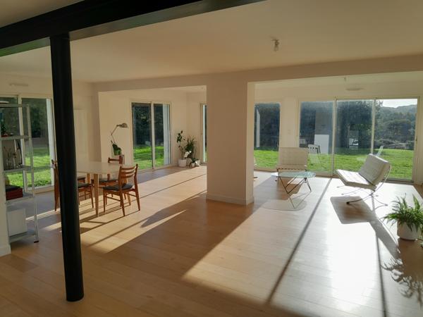 MAGNIFIQUE ET SPACIEUSE VILLA 192 M² AU SOL / 4/5 CHAMBRES / TERRAIN 7 600 M²