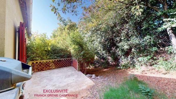 TOURVES – MAISON À RÉNOVER 151 M² – 5 CHAMBRES – GARAGE 60 M² – TERRAIN 1 210 M² – PANNEAUX SOLAIRES