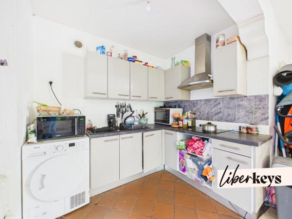 Exclusivité : T3 Vendu Loué (65m²) avec Ascenseur et Bon DPE – Centre Draguignan