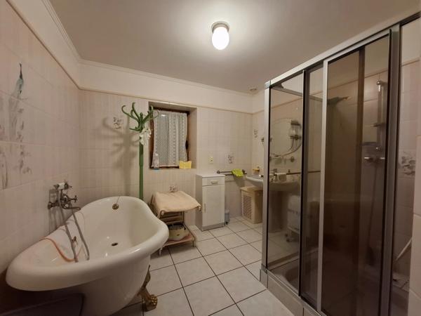 Ensemble immobilier SAINT CLAIR DE HALOUZE (61)