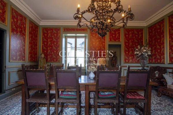 Château avec son vignoble Saumur AOC de 15Ha entre Chinon et Saumur