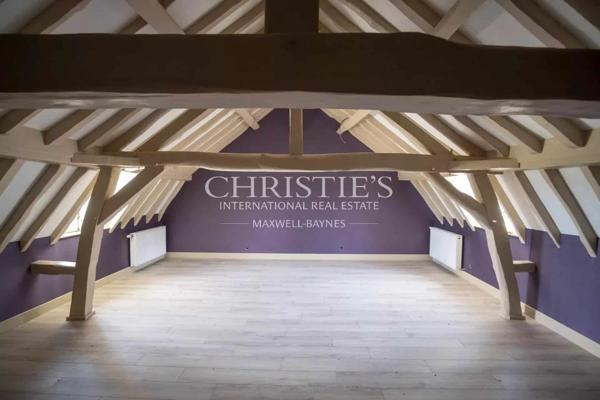 Château avec son vignoble Saumur AOC de 15Ha entre Chinon et Saumur