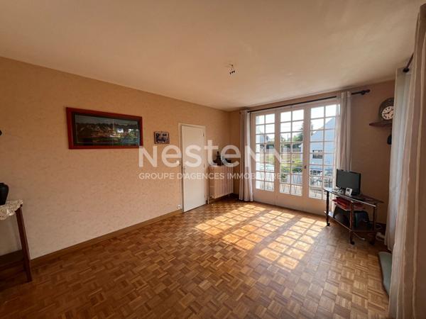 Maison familiale dans le centre de QUESTEMBERT