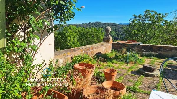 Domaine de caractère sur 45 hectares avec étang - Courpière