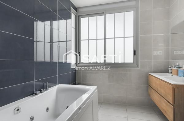 Maison d'architecte, plein coeur des Minimes