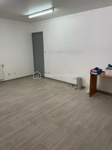 Immeuble mixte de 606 m²