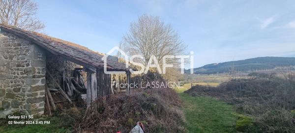 Ancien corps de ferme avec terrain...