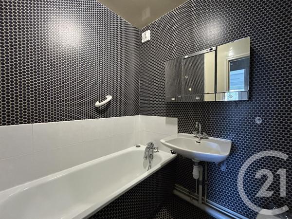 Appartement à vendre  4 pièces - 82,07 m2 AVON - 77