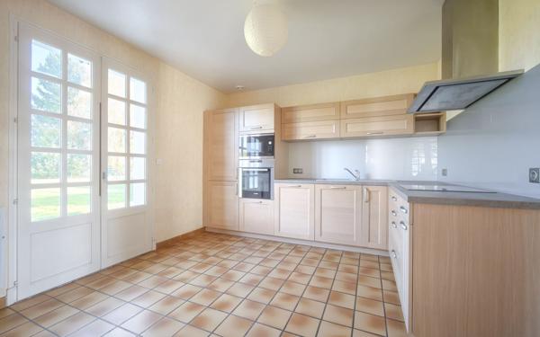 Maison à vendre    6 pièces • 132 m2 Arpajon-sur-Cère