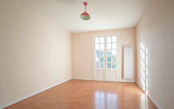 Maison à vendre    6 pièces • 132 m2 Arpajon-sur-Cère