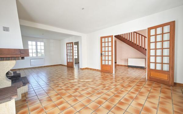 Maison à vendre    6 pièces • 132 m2 Arpajon-sur-Cère